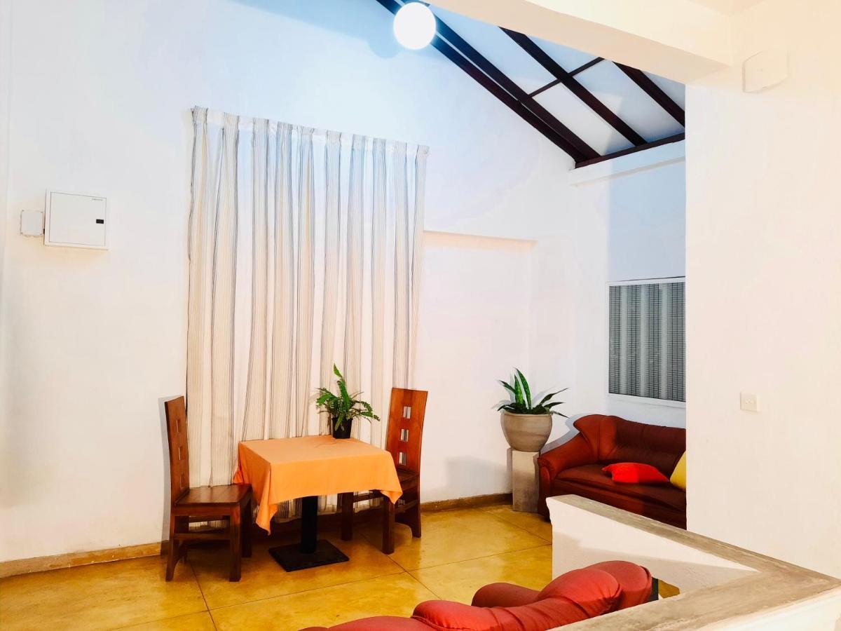 Hotel Dorset Negombo Ngoại thất bức ảnh