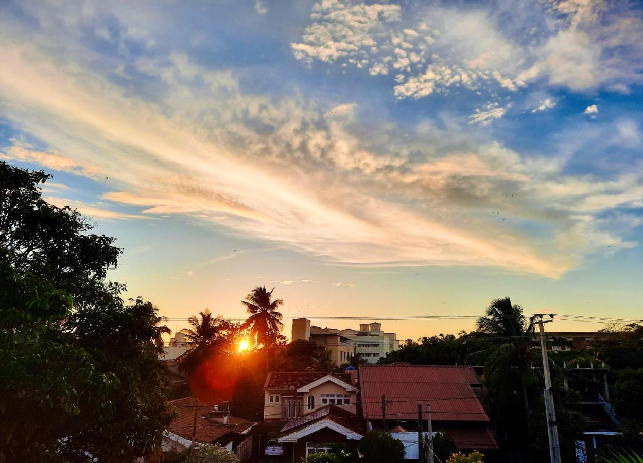 Hotel Dorset Negombo Ngoại thất bức ảnh