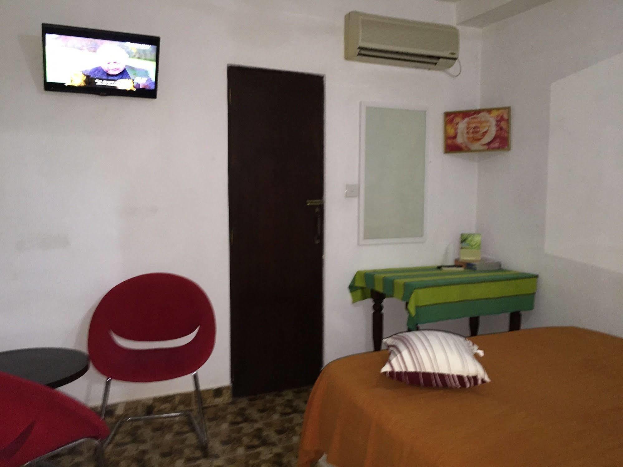 Hotel Dorset Negombo Ngoại thất bức ảnh